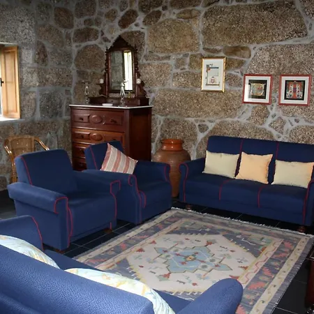 Casas Do Eido E Casa Da Viuva * Castelbuono