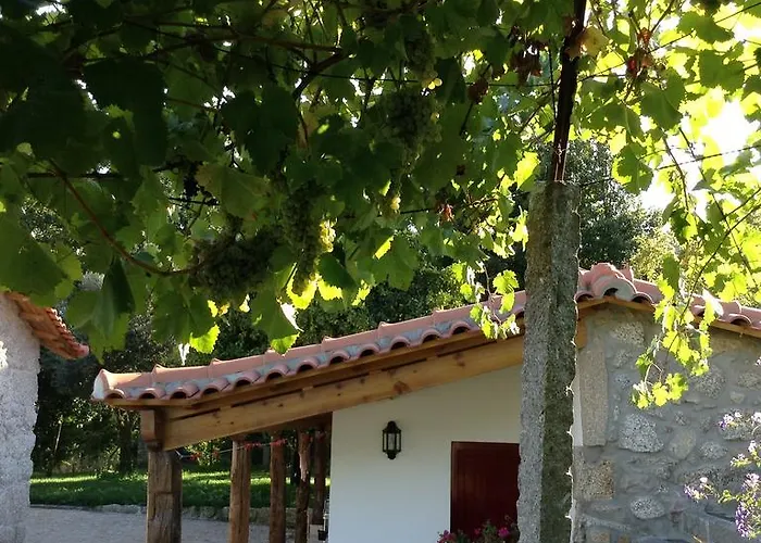 Casas Do Eido E Casa Da Viuva