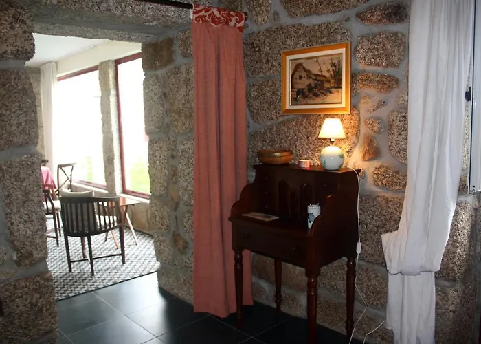 Casas Do Eido E Casa Da Viuva *