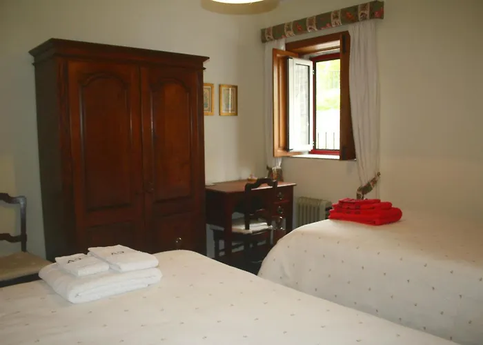 Casas Do Eido E Casa Da Viuva *